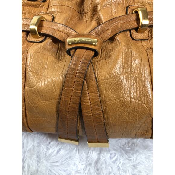 B. Makowsky Heavy Leather Shoulder Boho Handbag Camel Belted Magnetic Closure - Picture 6 of 13